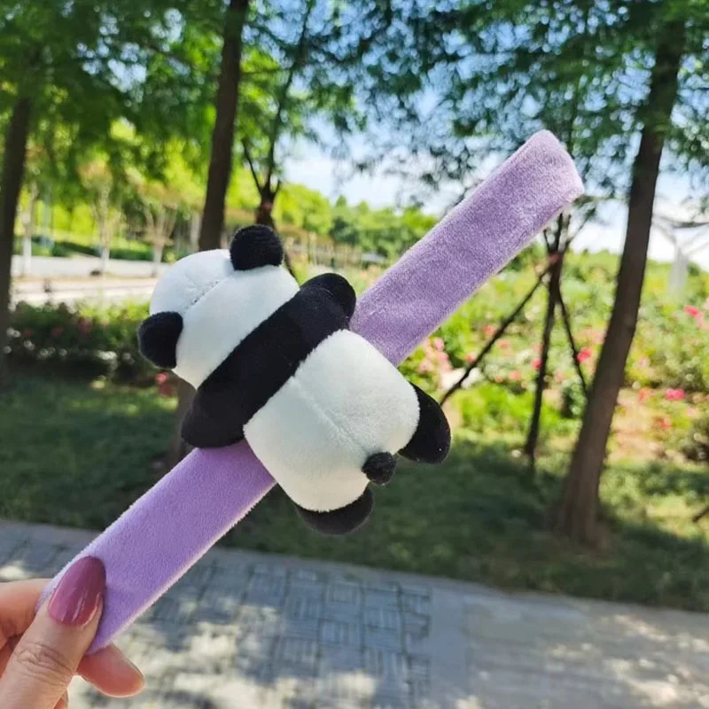 10 pezzi 10 cm Kawaii Panda Pop Anello Bracciale in peluche Spilla Pancia Panda Abito da polso per ragazzi e ragazze Compleanno Regalo di Natale