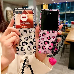 Leopard Pattern Phone Case For Motorola Moto Razr 50 Ultra Love Bracelet PC Hard Shell Protective Back Cover