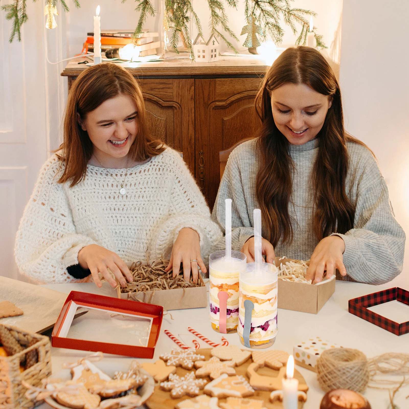 

40pcs Cake Tube Mold Cylinder Shaped Pushable Cake Holder Food Safe Reusable Plastic Baking Tools For Ice Cream Jelly Cheesecake