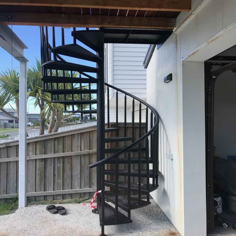 Custom.Stylish في الهواء الطلق العلية استخدام السلالم الصلب المجلفن الدرج المعدني سلالم الحديد المطاوع