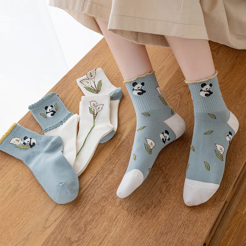 2/4 Pairs New Comfortable Women's Mid-tube Socks Arrival Cartoon Little Flower Panda Small Fresh White Versatile Cotton Socks