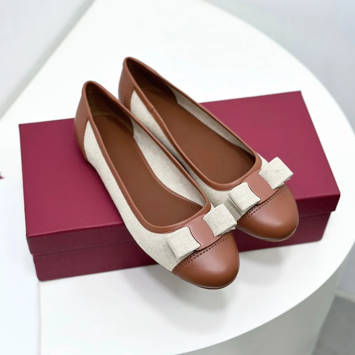 2026 High Quality Autumn women shoes bow decor flat walking footwear comfortable daily wear ch24102821