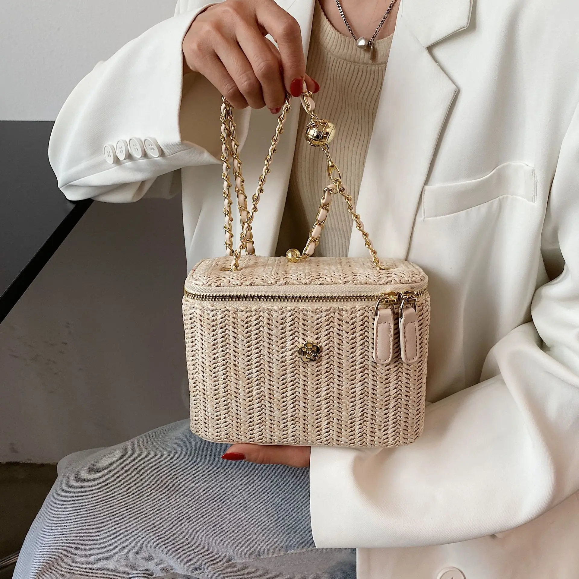 2026 Sommer Mini Stroh-Bucket-Crossbody-Tasche für Damen – Geflochtene Damenhandtaschen und -geldbörsen mit Kette, einfache Umhängetaschen – Detail 11