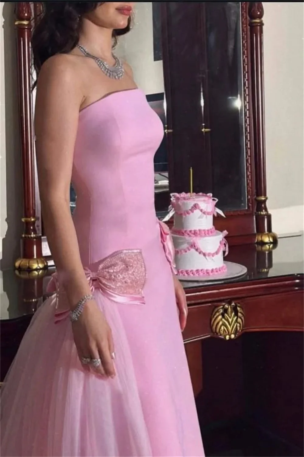 Cathy Personalizowana Różowa Sukienka Balowa Bez Ramiączek z Kokardą na Boku, Syreni Krój, Bez Rękawów, Vestidos de Noiva, Elegancki Tren Sweep, Formalna Wieczorowa 2025