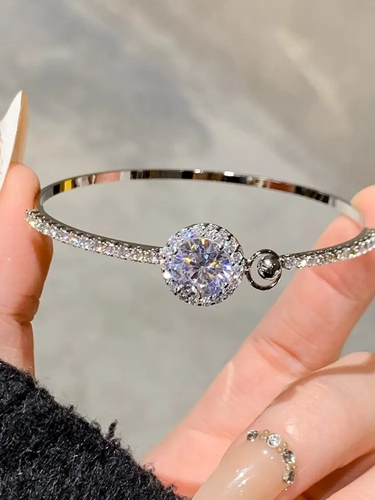 pulsera-de-plata-de-diseno-exclusivo-para-mujer-loy-con-anillo-de-diamantes-redondos-grandes-de-alto-brillo-y-cadena-de-mano