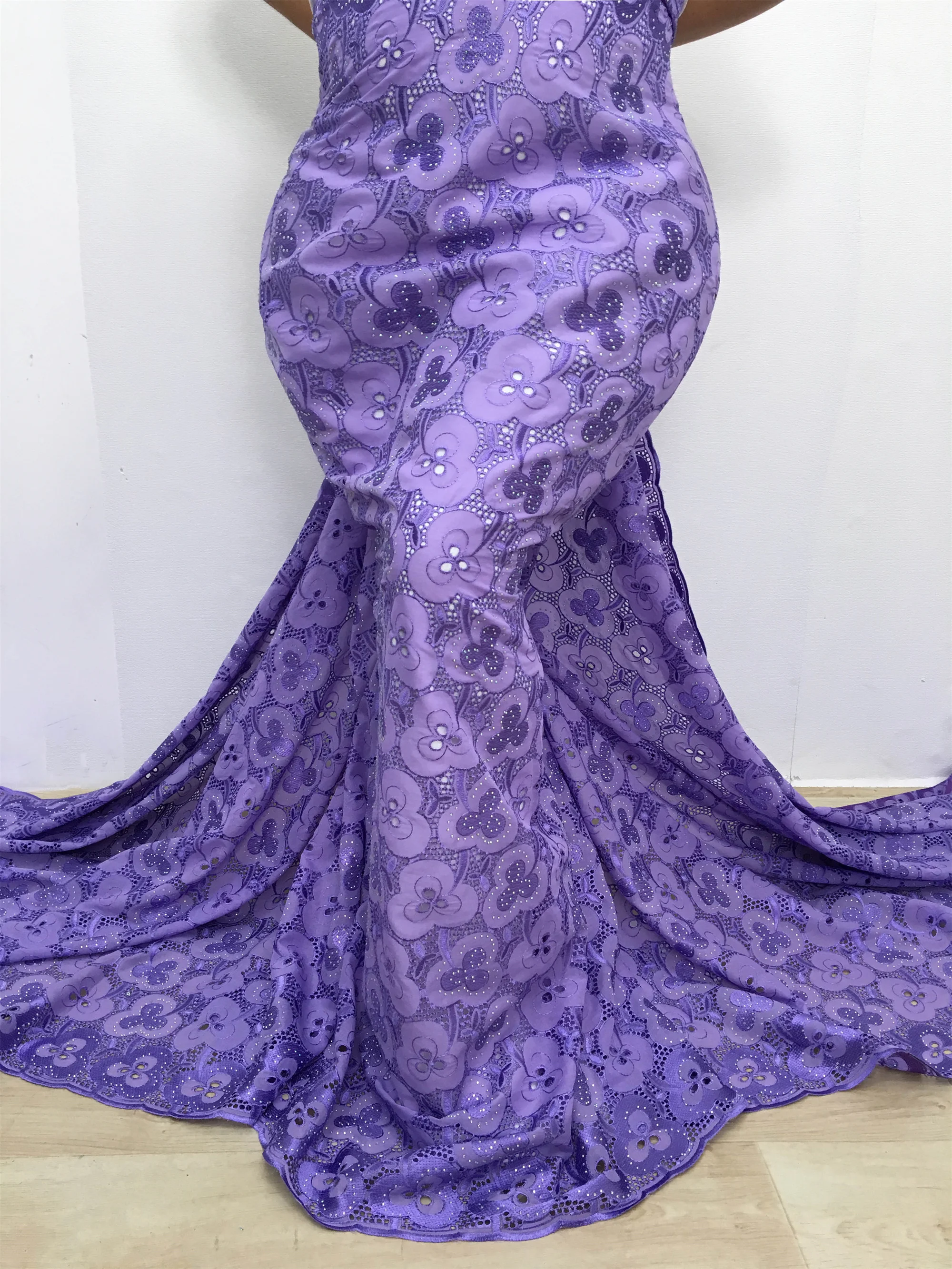 2025 African Lace Fabric 5 Yards Embroidered Swiss Voile Lace Nigerian Cotton Lace Fabric High Quality 2025 Wedding Dress A4338