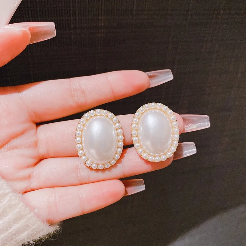 Imitation Pearl Earrings For Women Elegant Round Stud Earrings Dress Accessories Ear Stud Party Wedding Jewelry Valentine's Day