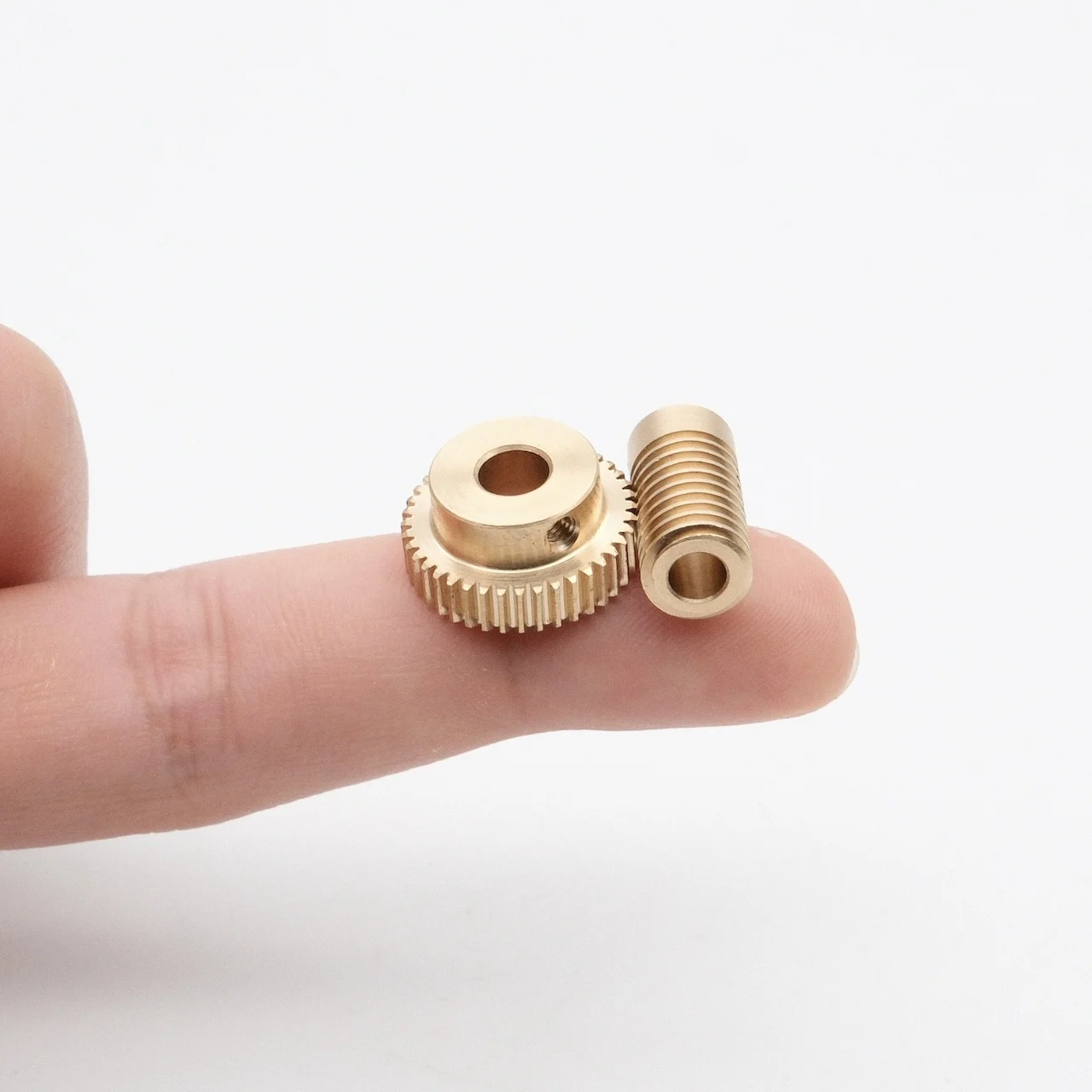 

Модульный червячный редуктор 0.4 с передаточным числом 1:16-100 для DIY PTZ-устройств и механической инженерии