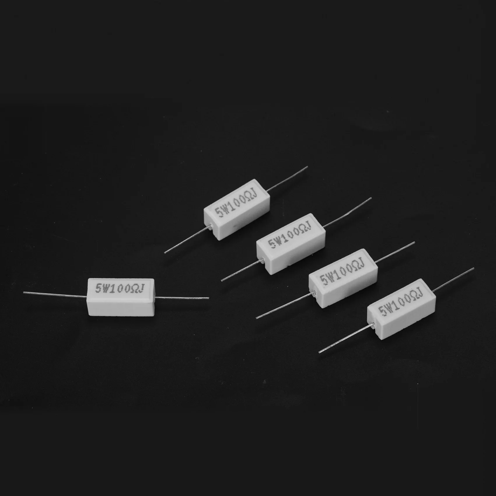 30X 巻線セメント抵抗器 100 オーム 5W ワット 5%