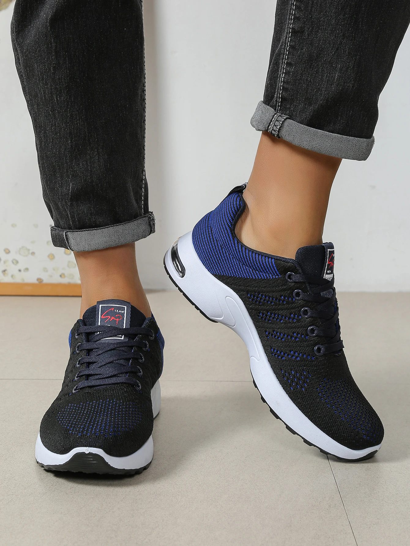 Atmungsaktive Schnür-Laufschuhe für Herren, Gestrickte Mesh-Freizeitschuhe, Bequeme Alltagsschuhe mit Gepolsterter Sohle – Detail 9