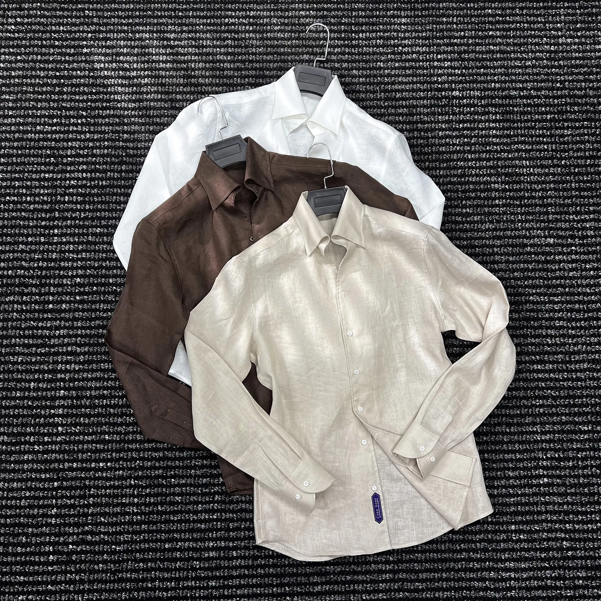 

Мужская летняя дышащая льняная рубашка с воротником в стиле Old Money: эстетика дизайна