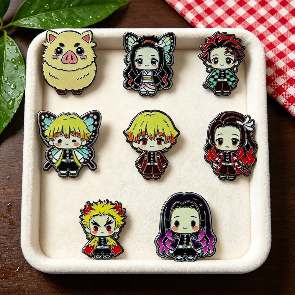 Set de 8 pines esmaltados de Demon Slayer - Insignias coleccionables de anime con Tanjiro, Nezuko, Zenitsu, Inosuke y Hashira para venta al por mayor