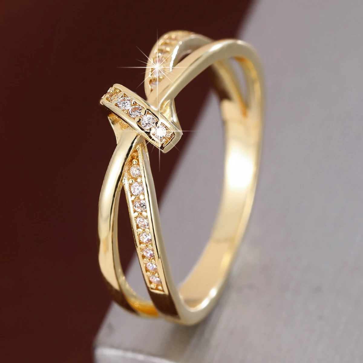 Fahion Crossover Winding Ring for Women with Sparkling Synthetic Zirconia