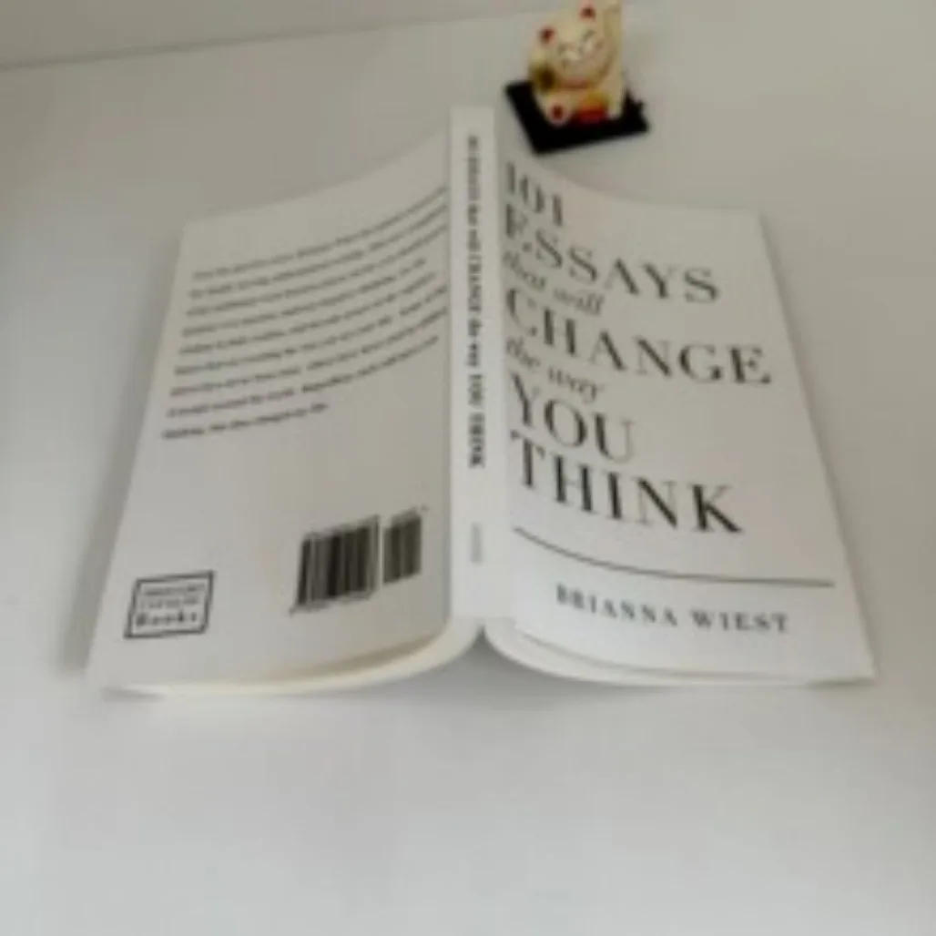 2026 Bestsellers 101 Essays That Will Change The Way You Think Paperback English Book