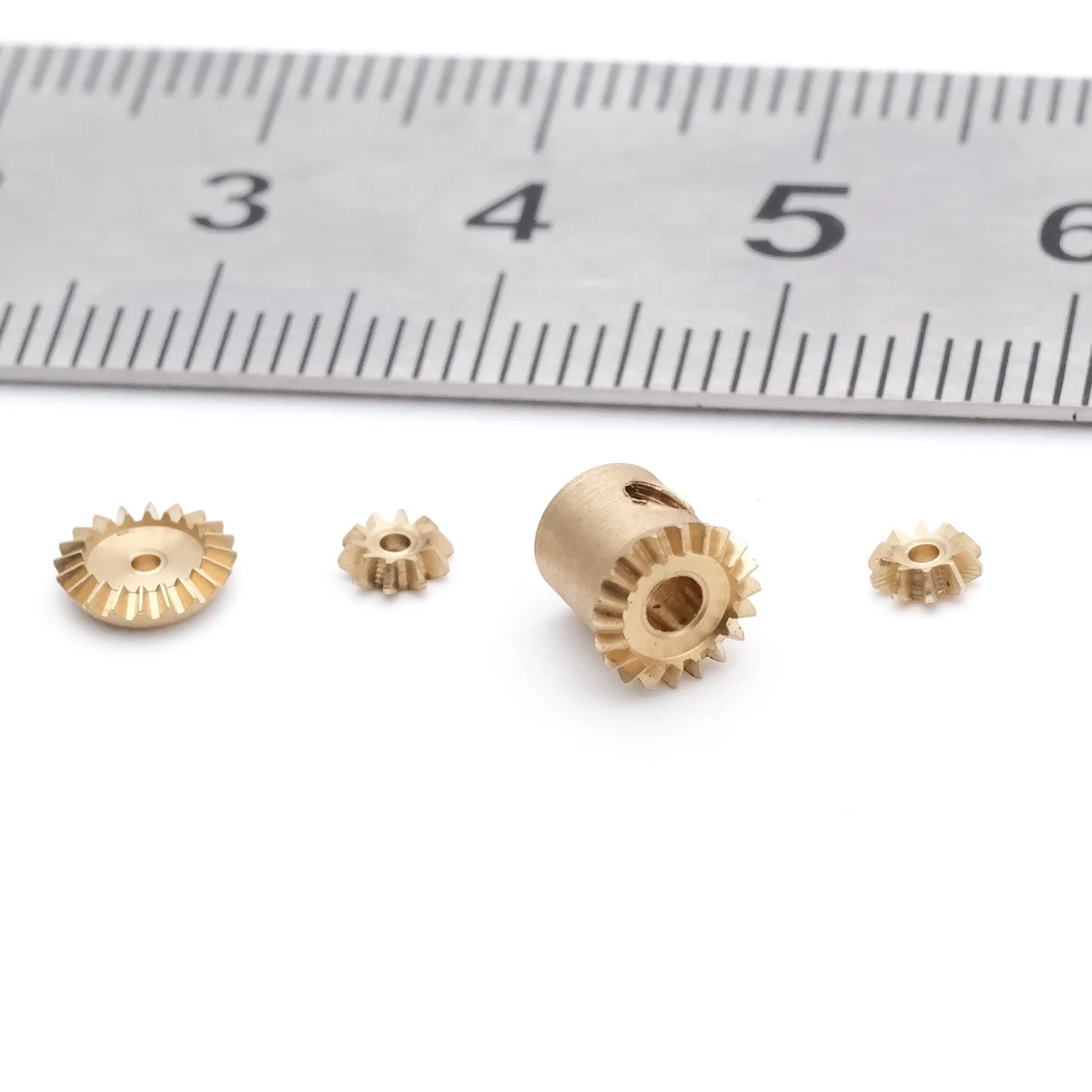 1/2mm Mini Mechanical Model M0.3 Bevel Gear 10-20 Teeth 1:2 Instrument Focusing Robot Model for Educational Robot Joints