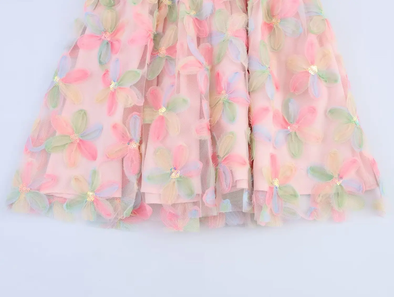   ملابس نسائية صيفية جديدة بمزاج عتيق مزين بالترتر الحلو فستان قصير بحمالات شبكية من قماش الجاكار