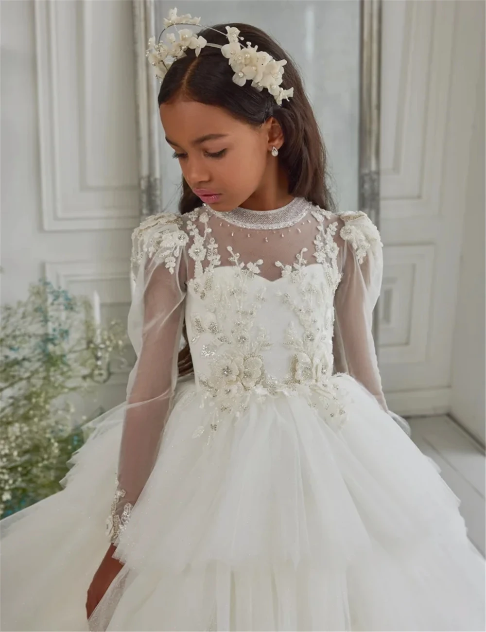 

Flower Girl Dresses Tulle Tiered Flory With Tailing Long Sleeve For Wedding Birthday Party First Communion Gown Kids Dream Gift