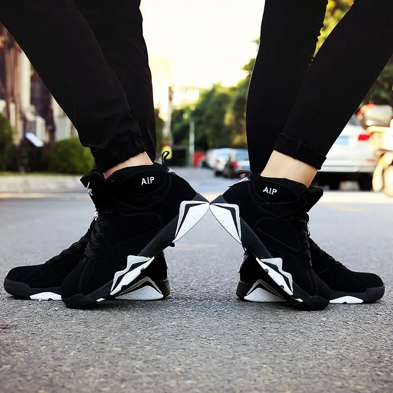 2023 new Outdoor Women Shoes Men Sneakers for Women High Top Shoes Black Baskets Trainer Aquatic Sneakrs Gym