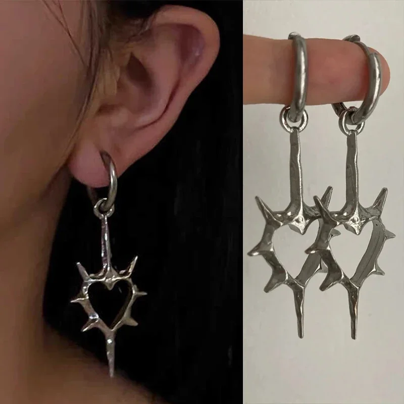 Punk Rock Hollow Thorns Love Heart Pendant Hoop Earrings for Women Men Lover Korean Trendy Cool Rivets Spike Earings Jewelry