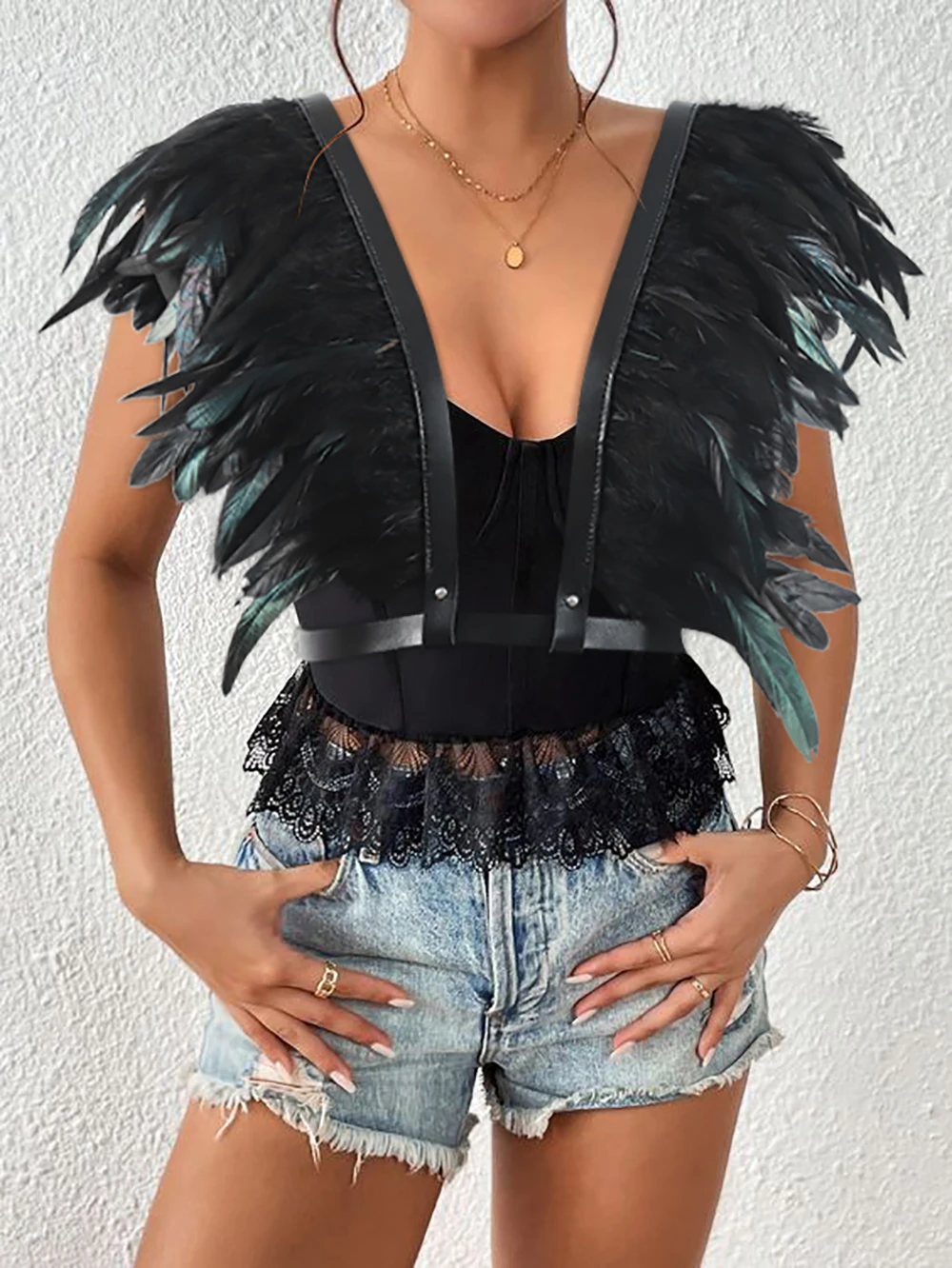 Women\'s Gothic Medieval Halloween Feather Cape Short Cloak Shoulder Cape Party Role Play Carnival Dress Up Party Accessories
