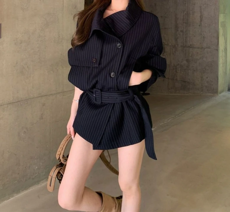 Chaqueta cortavientos con solapa a rayas para mujer en otoño 2025, nuevo Top de longitud media con temperamento suelto de alta gama