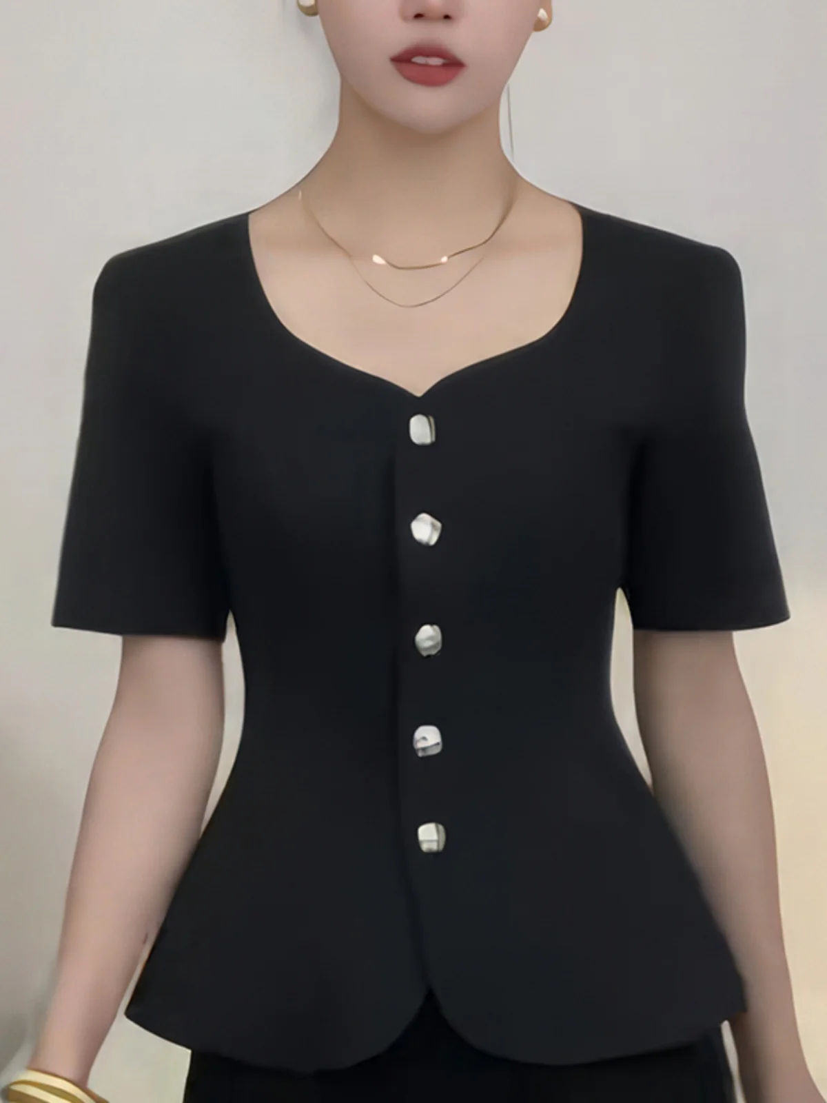 

Slim Fit Short Sleeve Black Cardigan Elegant Simple Design Summer New Style Women's T-shirt Commute Style Korean Version