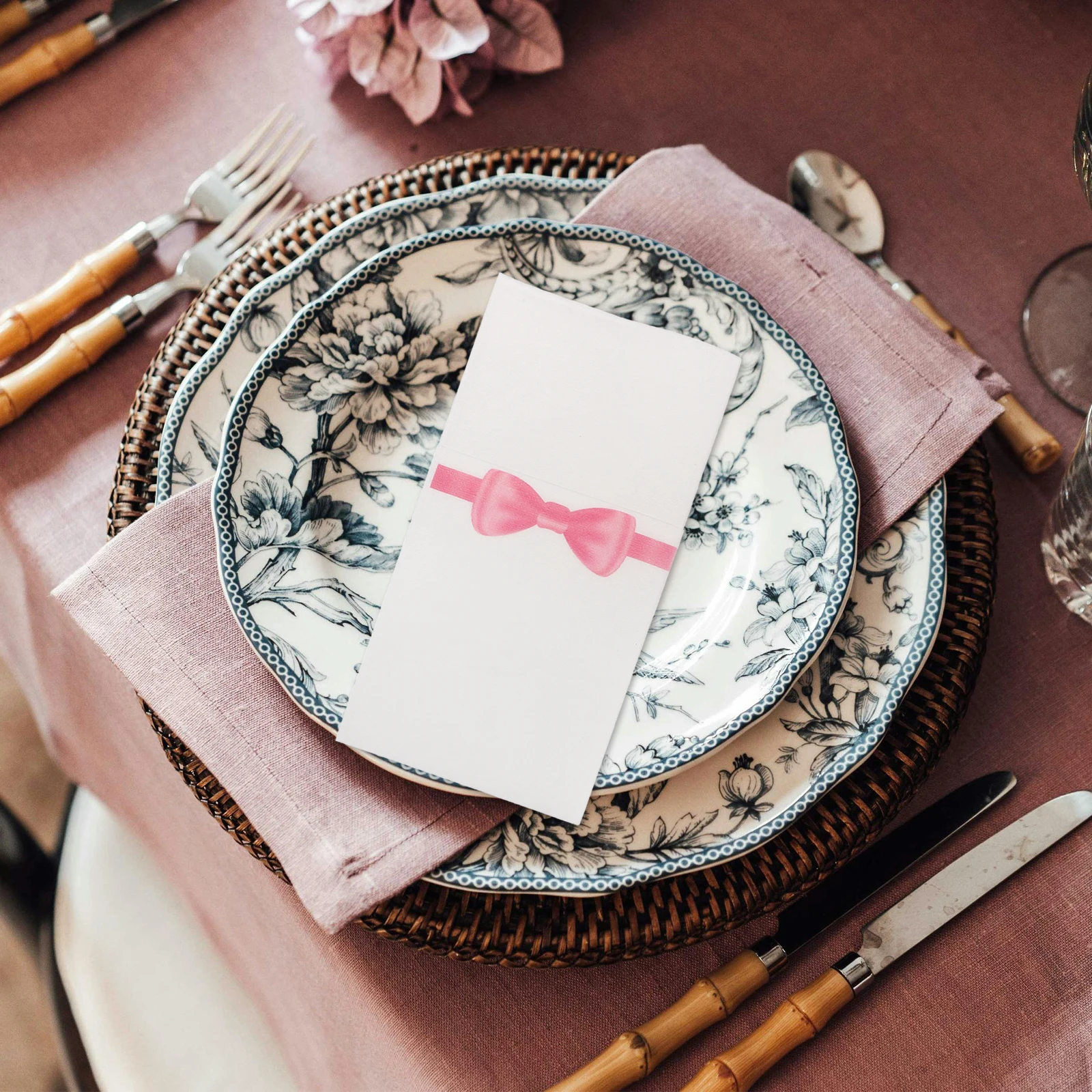 

50pcs 40x40cm Disposable Knife Fork Pad Napkins Deep Hotel Restaurant Decorative Paper Towels Bathrooms Guest Hand