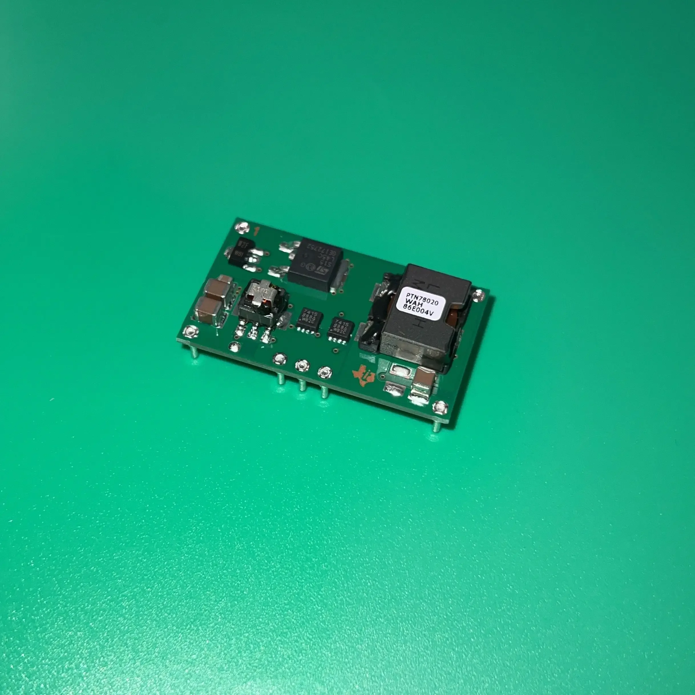 PTN78020WAH EUK-7 PTN78020W AH DC-DC محول 2.5-12.6V DIPMODULE-7 PTN78020 WAH PTN 78020WAH PT N78020WAH وحدة PTN78 020WAH