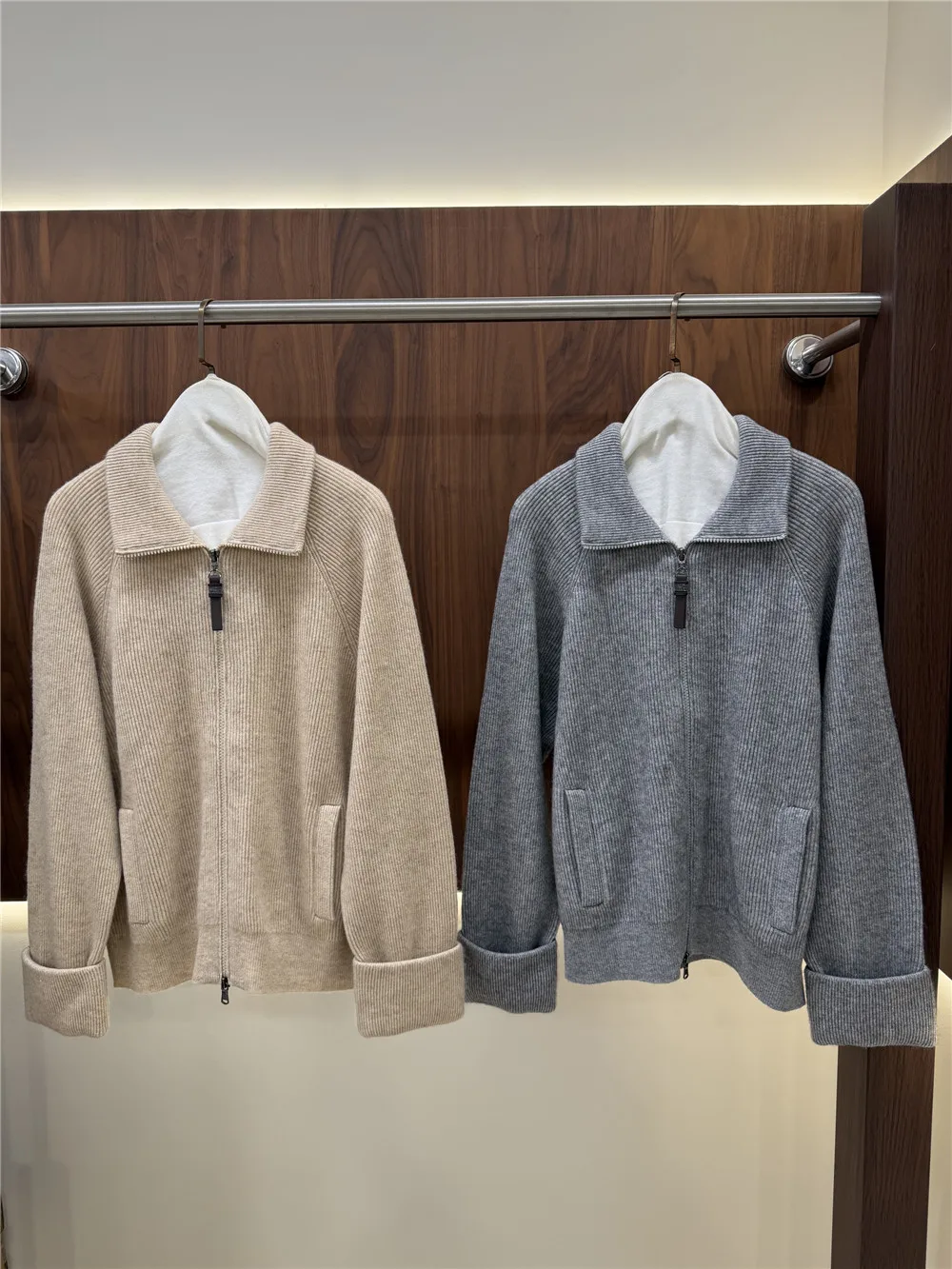 2026 New Collection Women's Cashmere Zipper Bead Embellishment Long-sleeved Knitted Cardigan