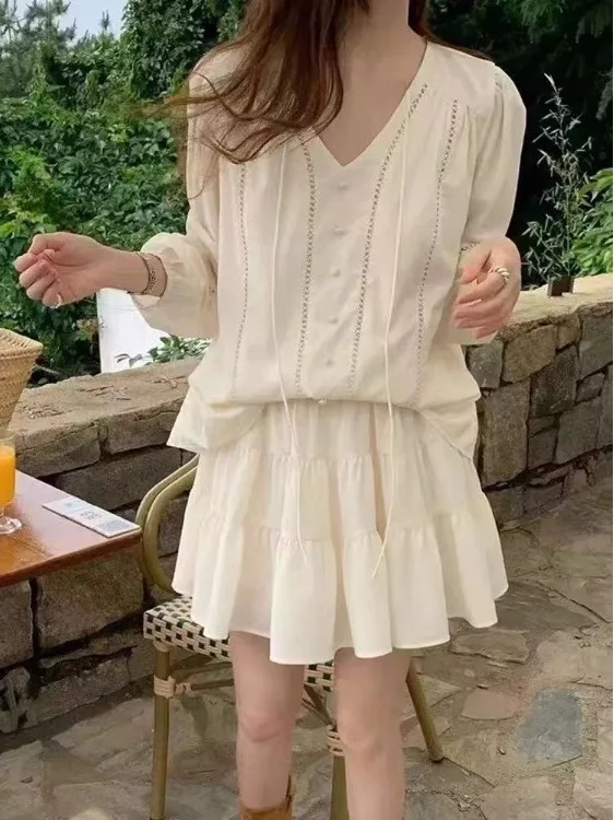 

Korean Style Loose Long Sleeve Shirt And Half Skirt Set with Lace Trim Heavy Weave Spring Youthful Fashion Ensemble