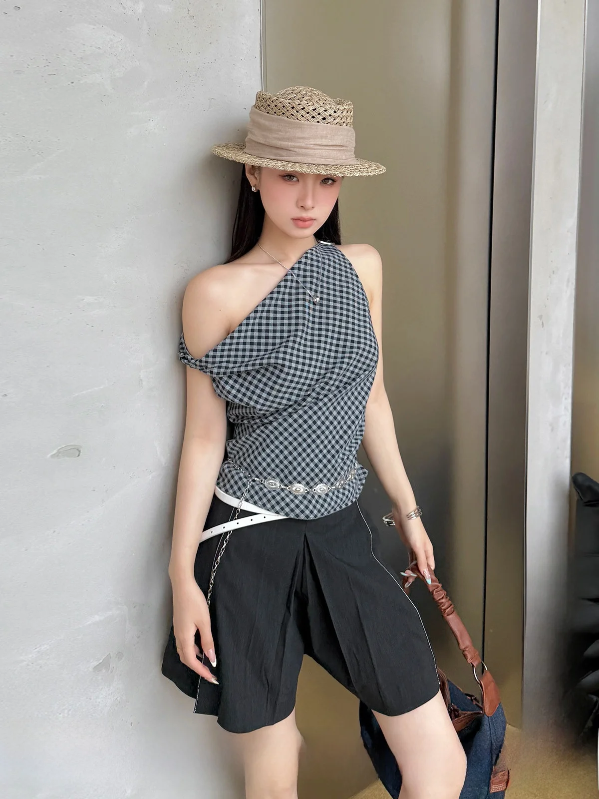 

Жилет женский летний 2025, повседневный, в клетку, асимметричный, с открытым плечом, винтажный дизайн, приталенный крой, DEARSOCUTE, ручная работа