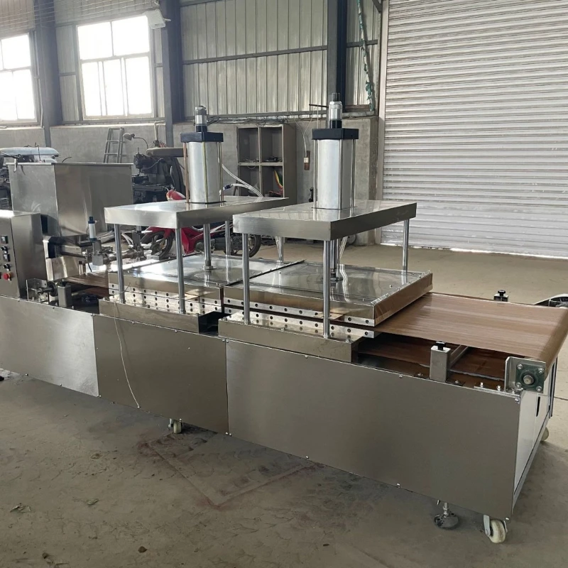 Pancake machine Commercial roasting machine Baking big cake North baking big cake machine Fried cake silk Henan pasta