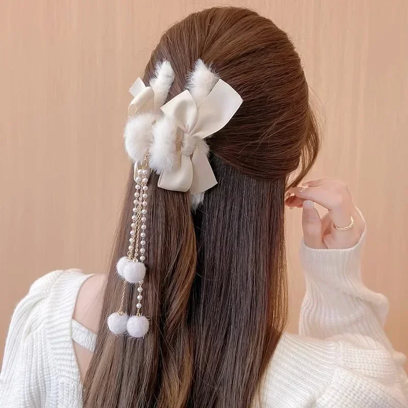 2023 New Plush Bow Tassel Grab Clip Headdress Retro Ponytail Braid Claw Crab Clip Hair Tools Girls Fashion Hair Accessories