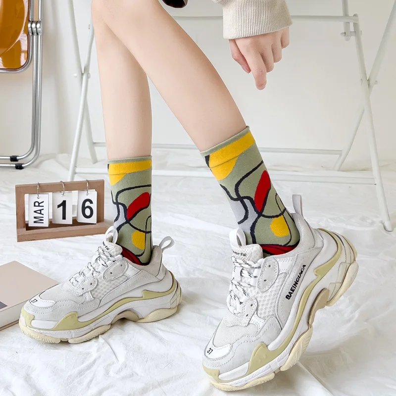 Socks female stockings ins French goddess light luxury four seasons retro literary oil painting niche style couple tide socks