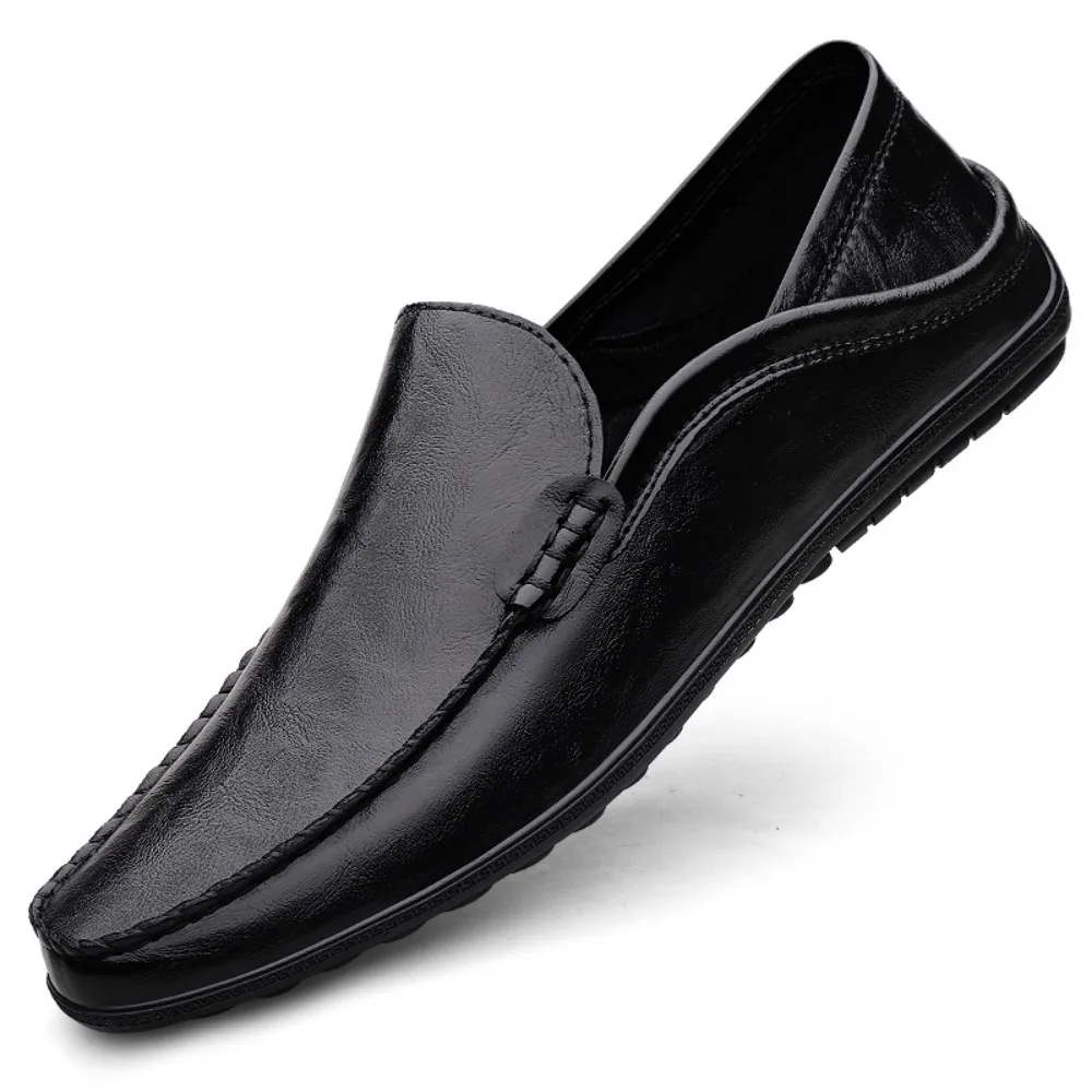 

Classic Black Men's Comfortable Foot Cover with Soft Sole Loafers Fashionable New Style Outdoor Cowhide Walkable Driving Shoes