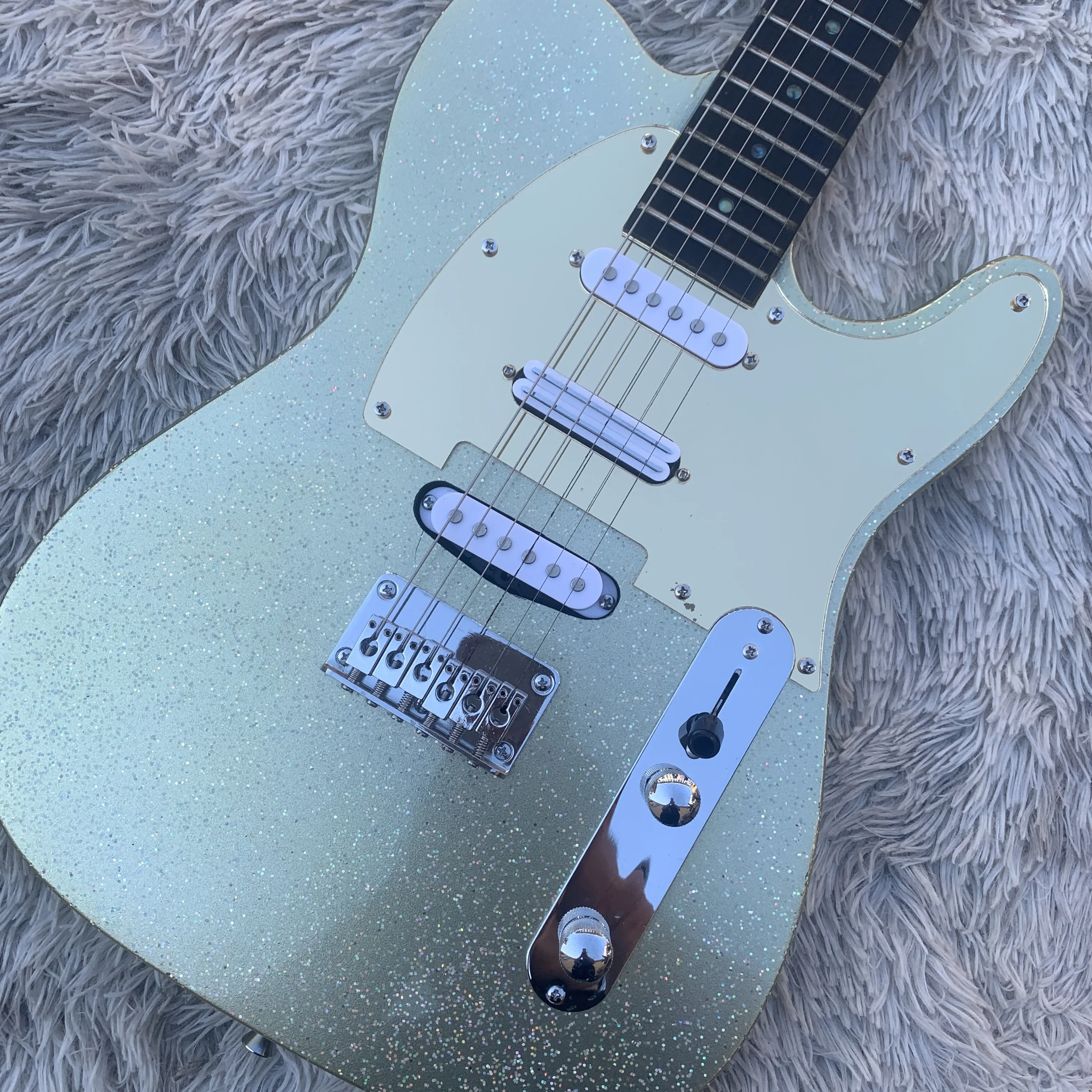 High quality electric guitar, gradually fading, rose wood fingerboard,matel green color TEL guitar