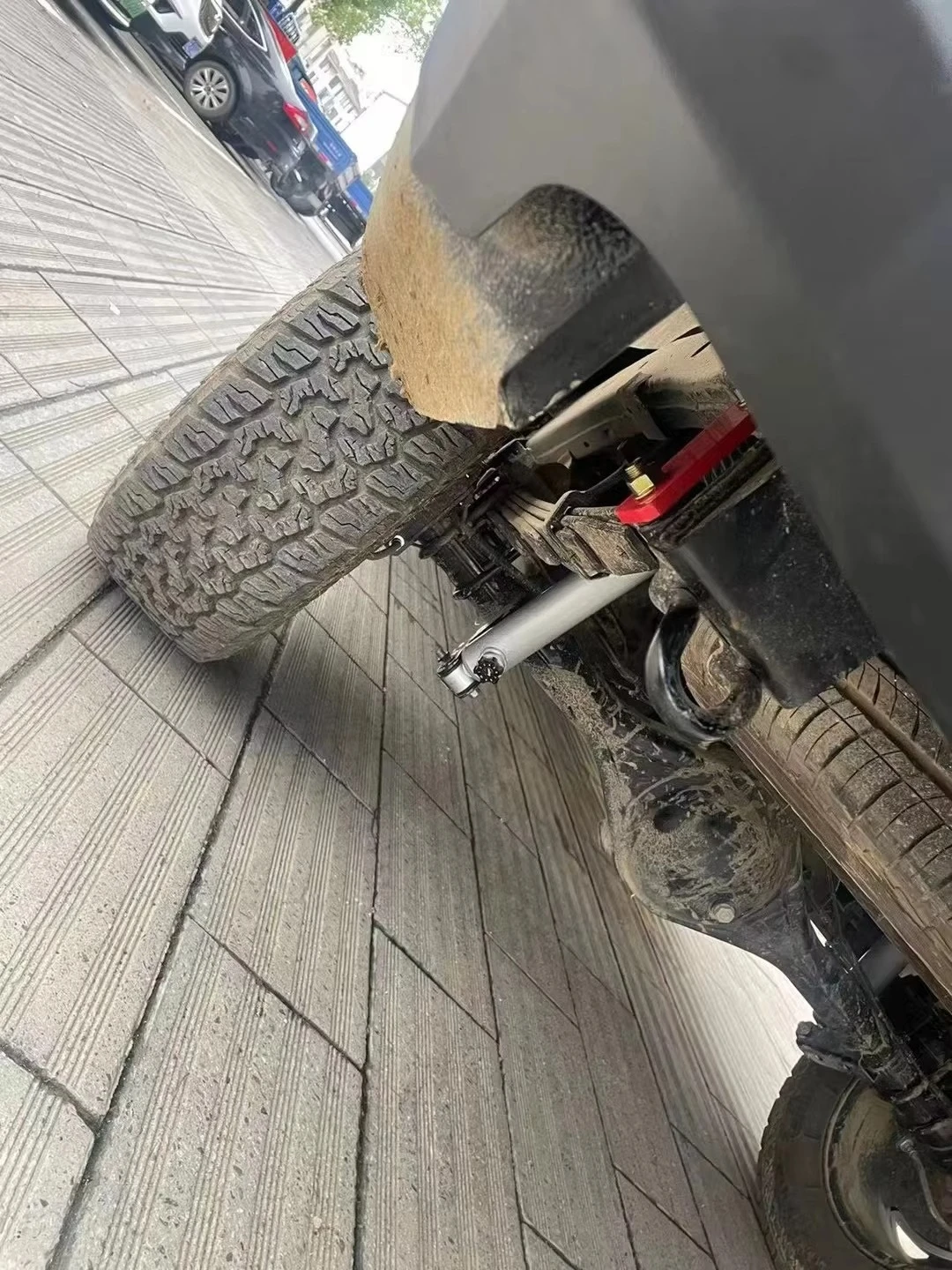 جودة قطع غيار السيارات السيارات الهواء تعليق 4X4 امتصاص الصدمات لBt-50 #4