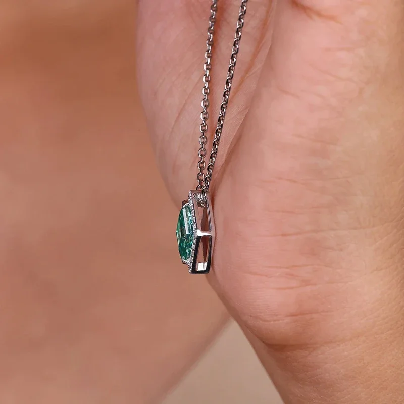 Huitan Green Rhombus Shape Cubic Zirconia Pendant Necklace for Women Brilliant Trendy Creative Necklace Unique Wedding Jewelry