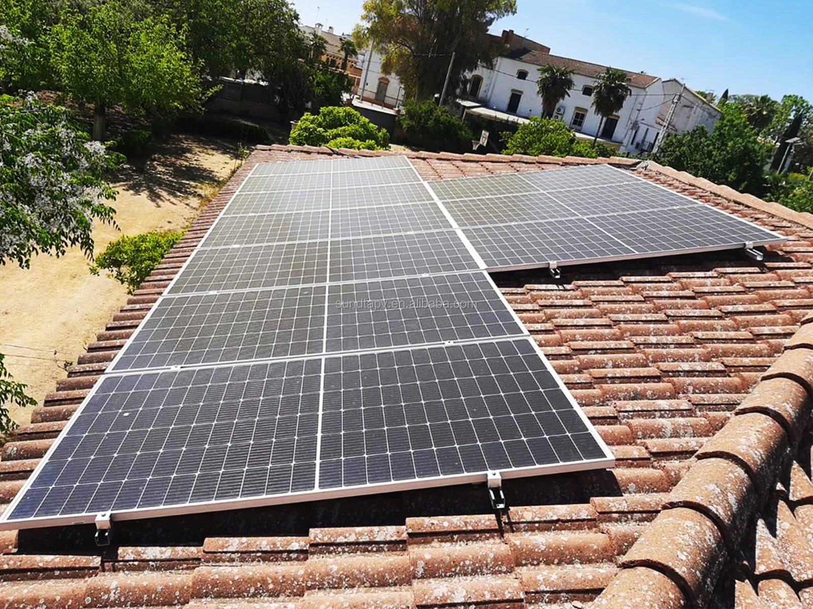 Deye System Monocrystalline Silicon Lithium Ion MPPT Hybrid Inverter 5-20KW Single-Phase 220V 50/60Hz Home Use