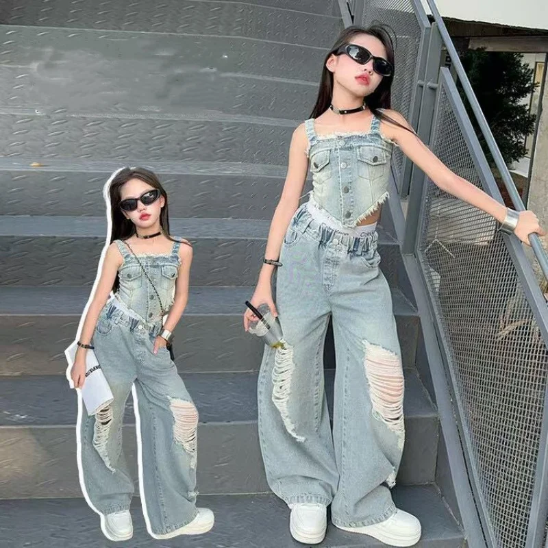 

Girl Summer 2025 Halter Vest Ripped Wide-Leg Pants Two-Piece Set Kids Casual Harbor Flavor Simple Style