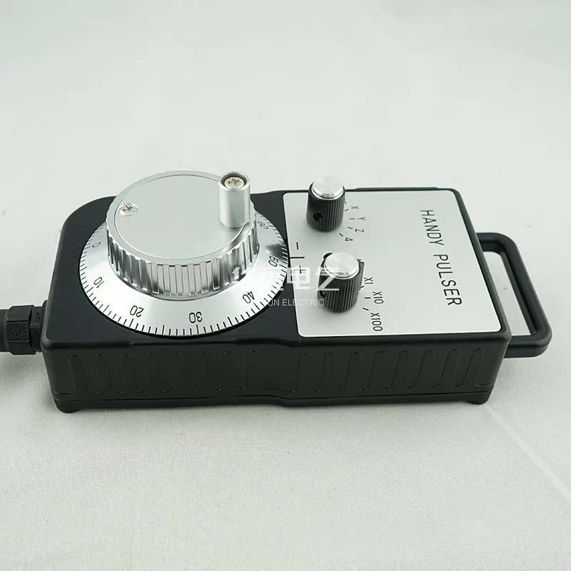 2025 الأصلي والحقيقي HP-L01-2D PL0-300-00E التحكم الداخلي السري يده مولد نبضات NEMICON