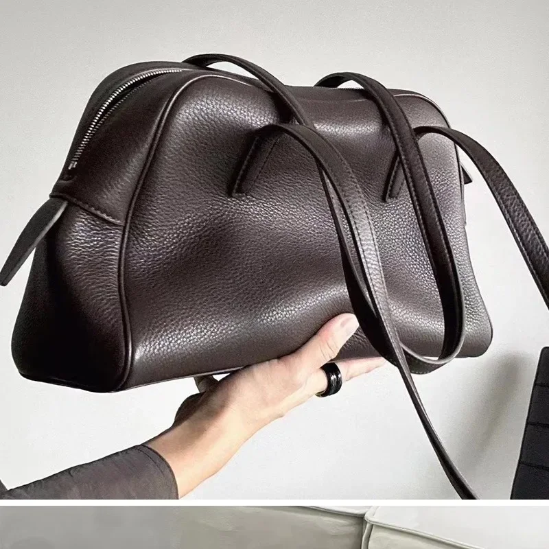 

First-layer Imitation Deer Cowhide Shoulder Tote Bag New Niche Large-capacity Bowling Handbag High-end Briefcase Light