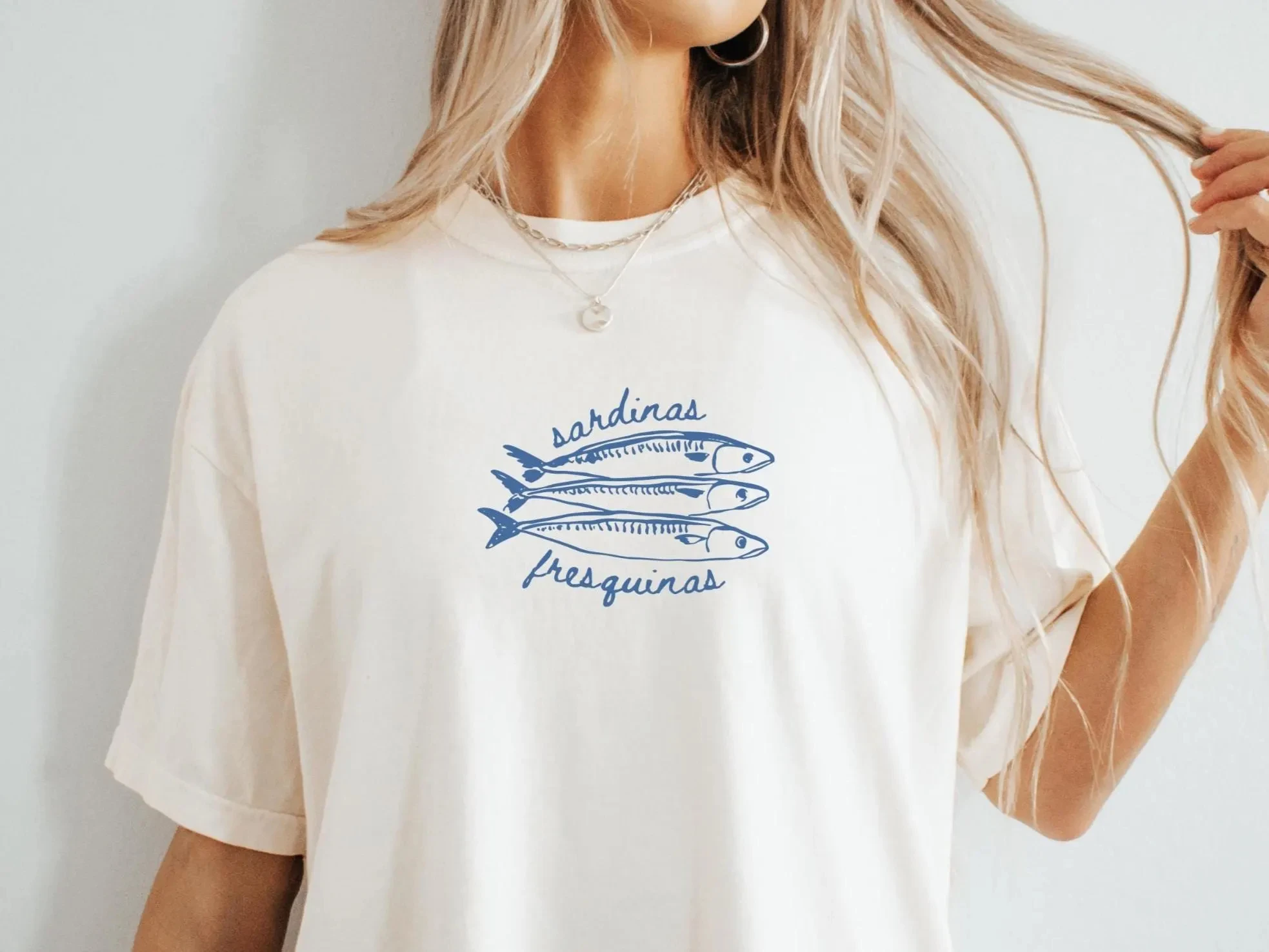 

Женская летняя футболка с буквенным принтом Sardines Y2k, повседневная белая футболка с круглым вырезом и принтом, летний весенний эстетический рыбацкий топ