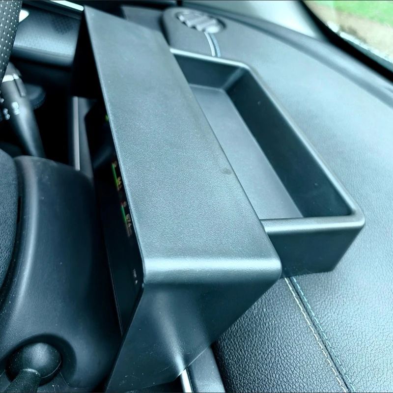 2025 صندوق تخزين خلفي لشاشة أدوات السيارة لسيارة Mercedes Benz C E-Class C200L C260L E260L E300L ملحقات تخزين ظلة