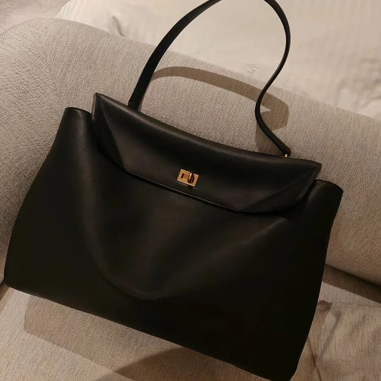 2024 Spring/Summer New Collection Black Large Tote Bag, Hand-held Shoulder Commuter Bag, Lock Clasp Underarm Bag. Women Handbags