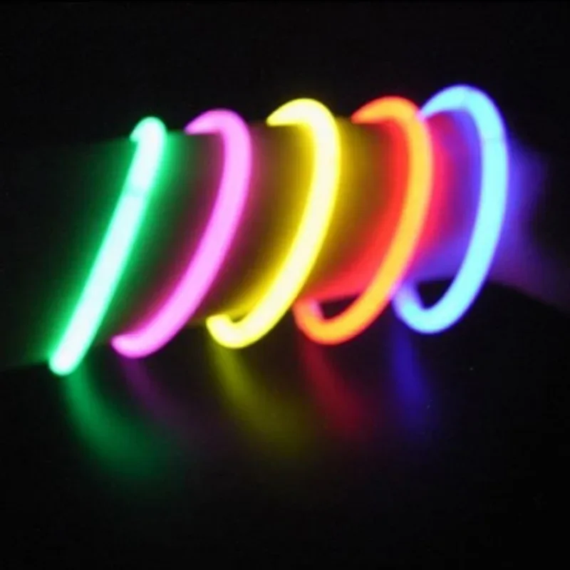 

100Pcs Christmas Party Neon Glowstick Light Stick Kids Funny Glow Stick Toys Glow in the Dark Fluorescent Bracelet Toy For Kids