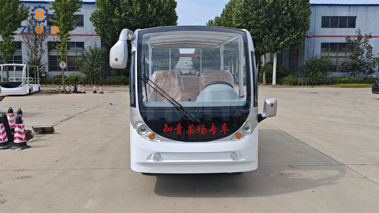 14-Seat Electric Mini Bus Customized Color Steel Structure for Tourist Shuttle Service Scenic Areas Special Transportation for