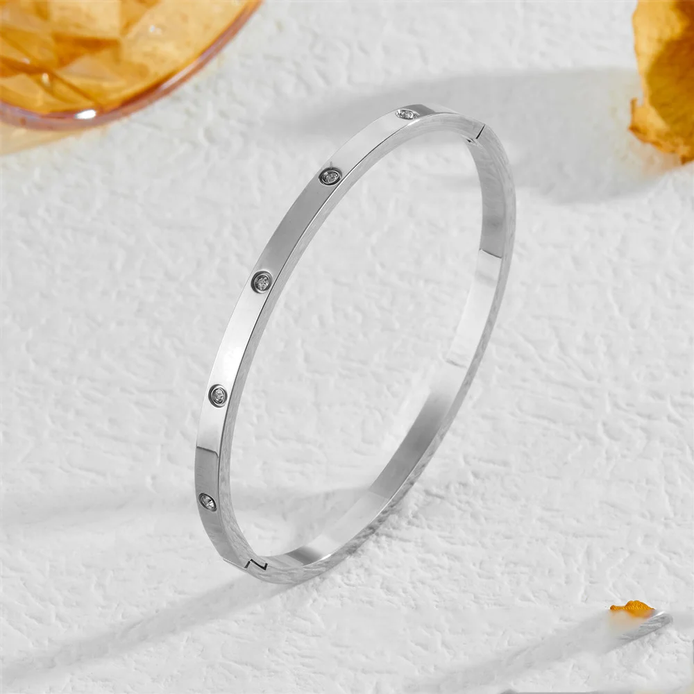 2026 Trendiges Titanstahl-Armband, stapelbar, römische Ziffer, Zirkon-Manschettenarmband für Frauen, luxuriöser minimalistischer Schmuck, Geschenk – Detail 8