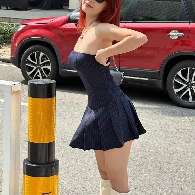 فستان نسائي كوري على شكل حرف a Y2K بدون أكمام ورقبة مائلة مطوي فساتين مخططة للربيع والصيف أنيقة ضيقة