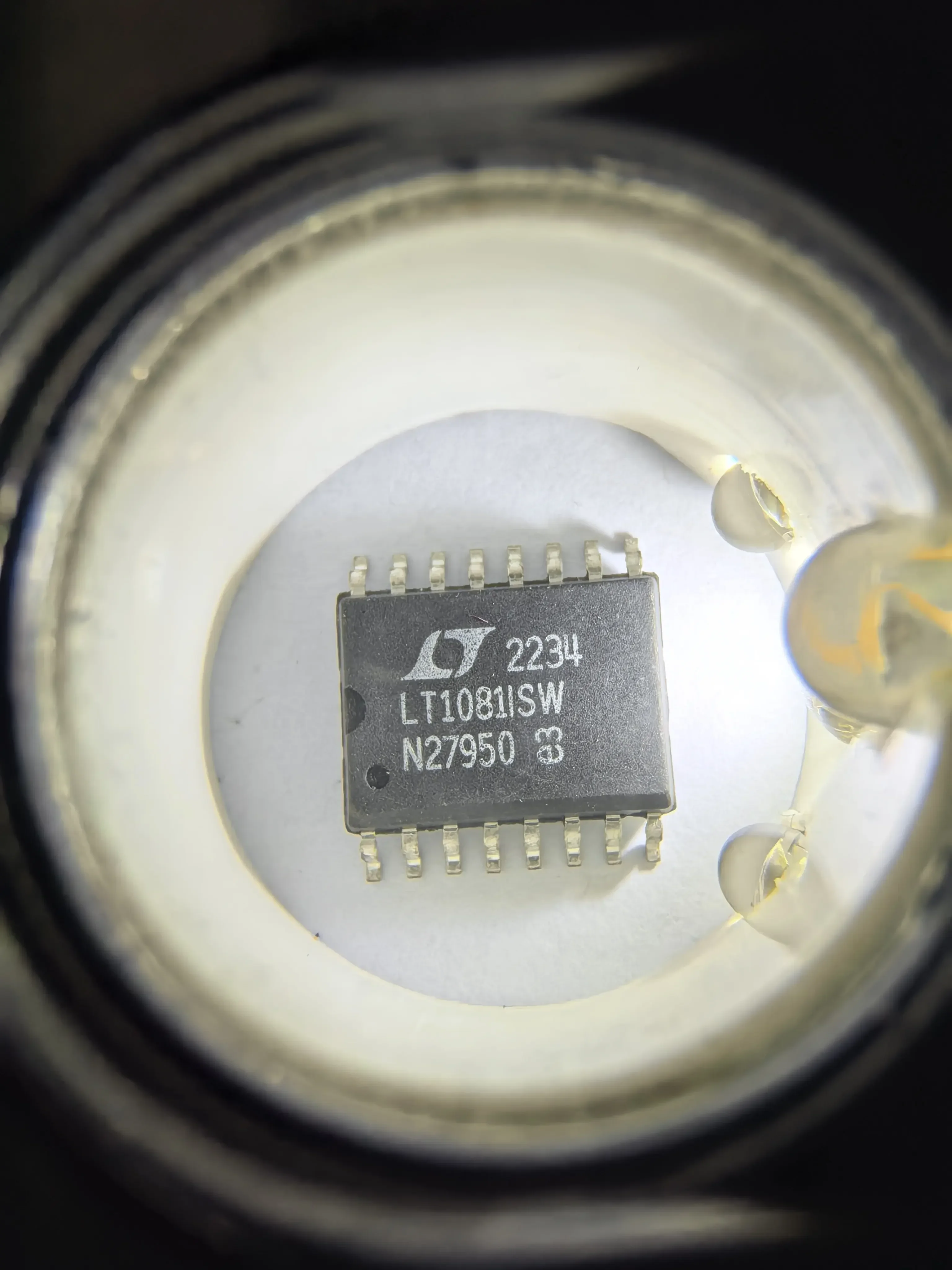 LT1081CSW LT1081ISW LT1081 - Advanced Low Power 5V RS232 Dual Driver/Receiver
